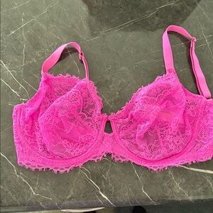 Lace Underwire Bra in Vibrant Pink